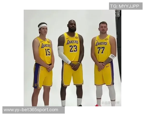 湖人队继续寻找攻守兼备的侧翼球员以此放弃今夏的财务灵活性