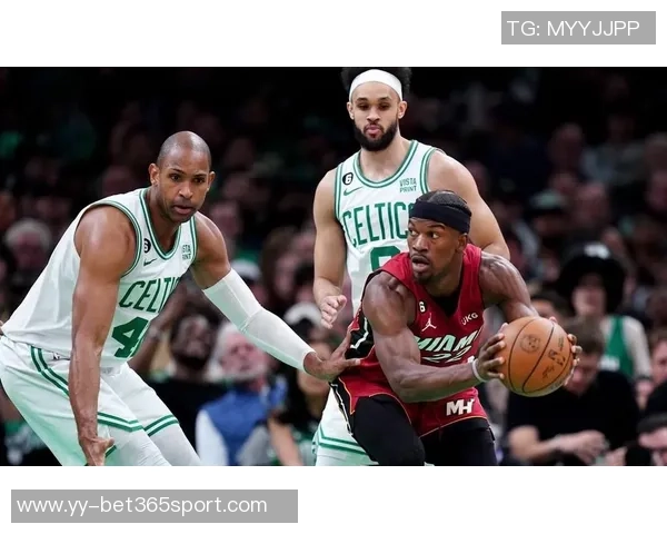 西蒙斯与豪泽交易阿德巴约绿军记者大胆提议引发热议 西蒙斯与豪泽交易阿德巴约绿军记者大胆提议引发热议