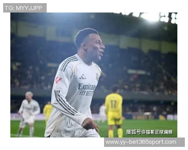 埃基蒂克梅开二度引发姆巴佩赞叹称其为超级球星 埃基蒂克梅开二度引发姆巴佩赞叹称其为超级球星